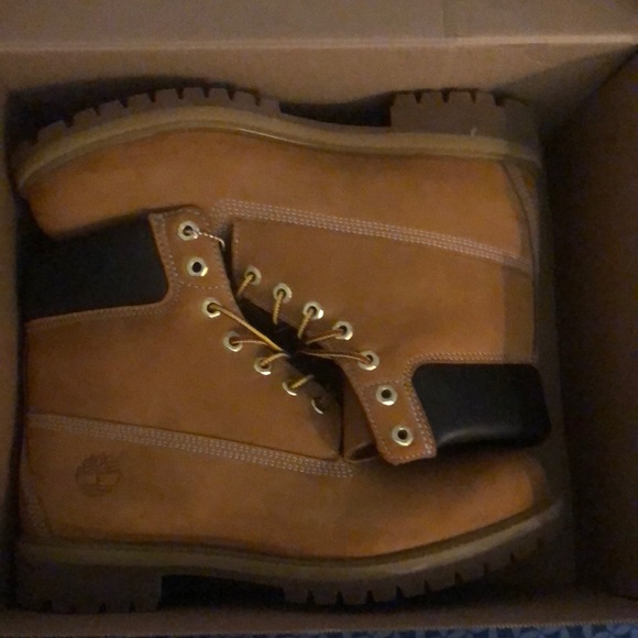 Size 10 Timberland - Picture 1 of 3